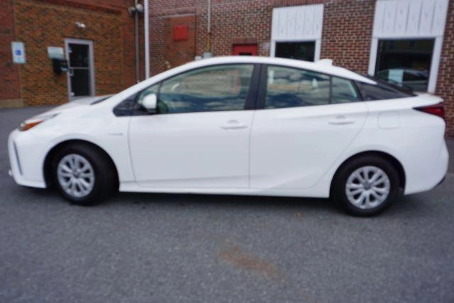 Super White 2020 Toyota Prius L Eco FWD Hatchback Front-Wheel Drive Continuously Variable Transmission